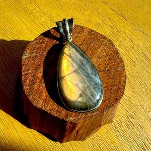 Labradorite Artisan Sterling Silver Pendant